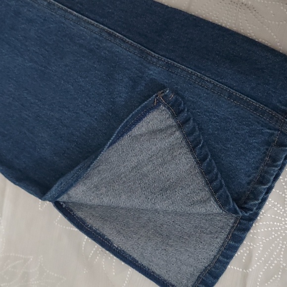 NWOT Venus Relaxed Fit Jeans (8) - Picture 4 of 5